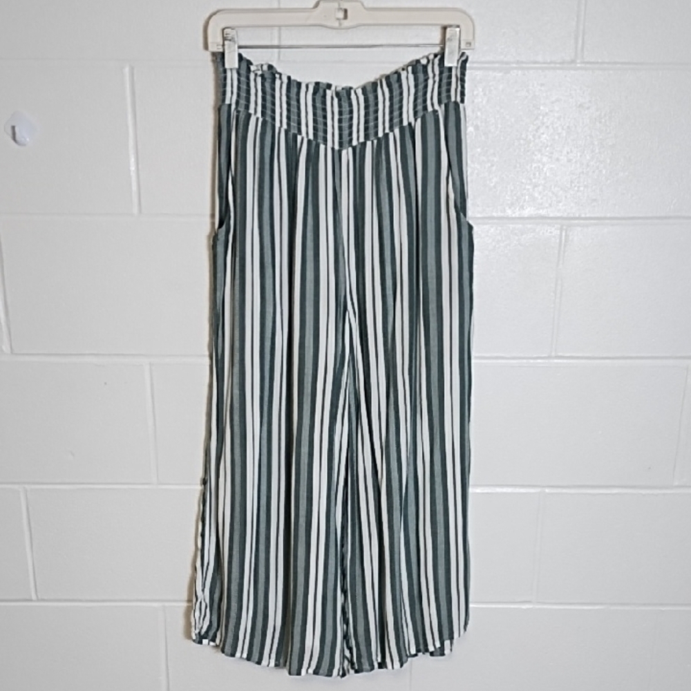 Soft Lightweight Flowy Textured Wide Leg Cropped Pants Pockets Lined